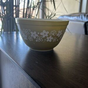 Pyrex Green Crazy Daisy Spring Blossom Nesting Mixing Bowl 401 - 1.5 pt VTG MCM